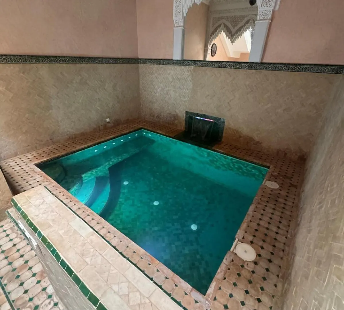 Riad Naiel Piscine 마라케시
